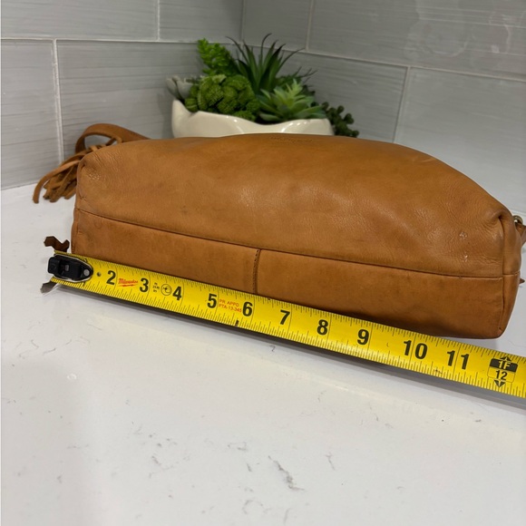 Margot New York Vintage Genuine Leather Shoulder Bag Tan Camel - Picture 6 of 15